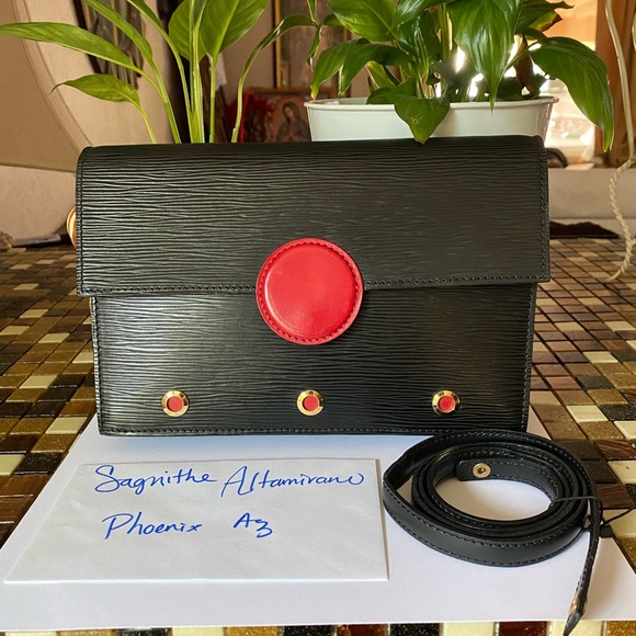 ❤️💲❤️💲FIRM PRICE💲❤️😍Rare😍Louis Vuitton Pochette Hublots😍 - Picture 3 of 16